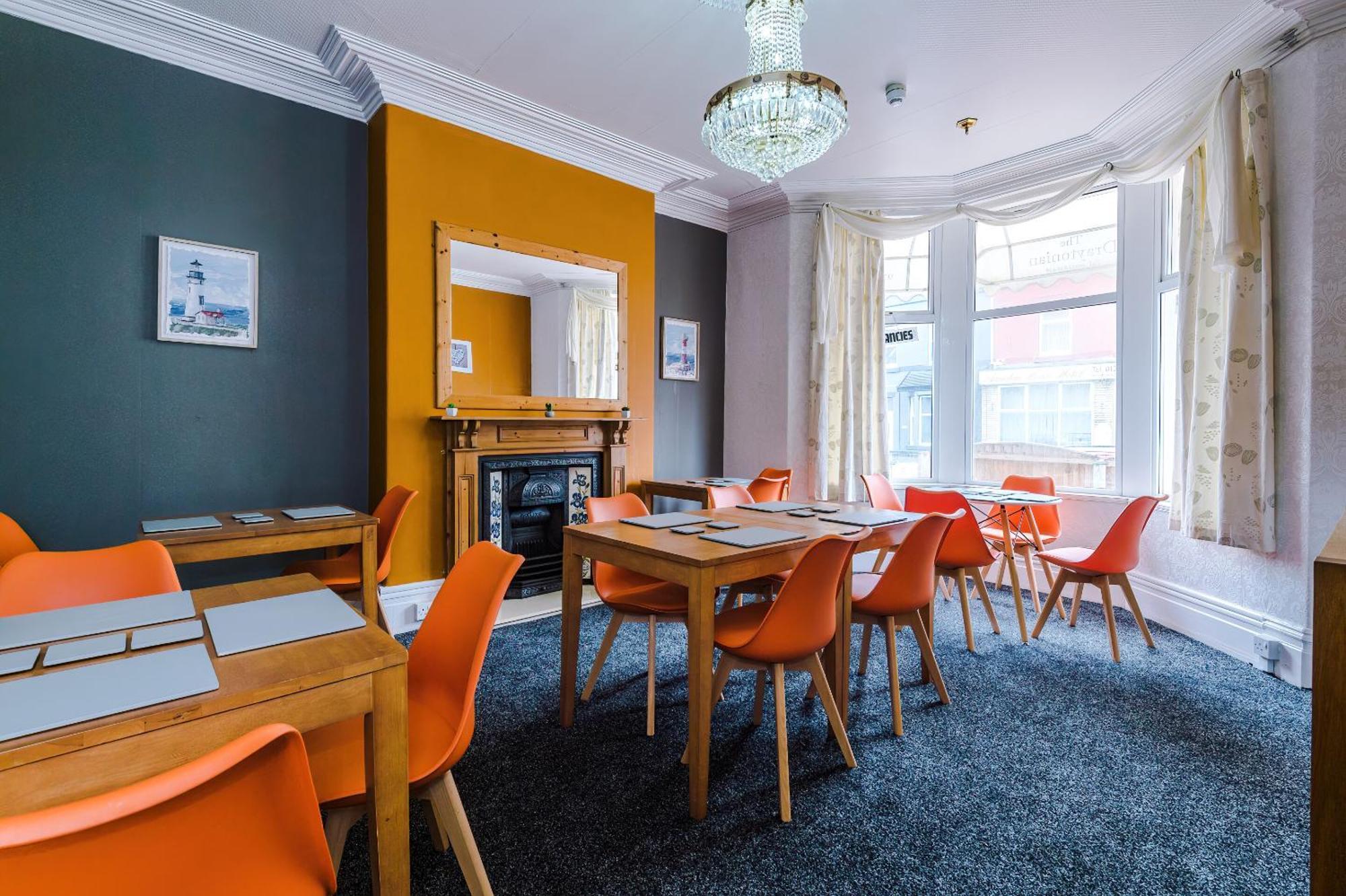 Pebbles Guest House Blackpool Exteriör bild